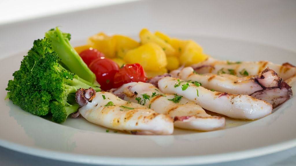 Oceanfront Dining